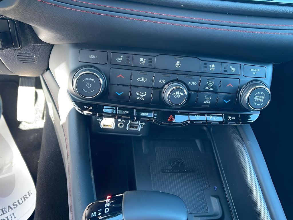 2024 Dodge Durango R/T photo 13
