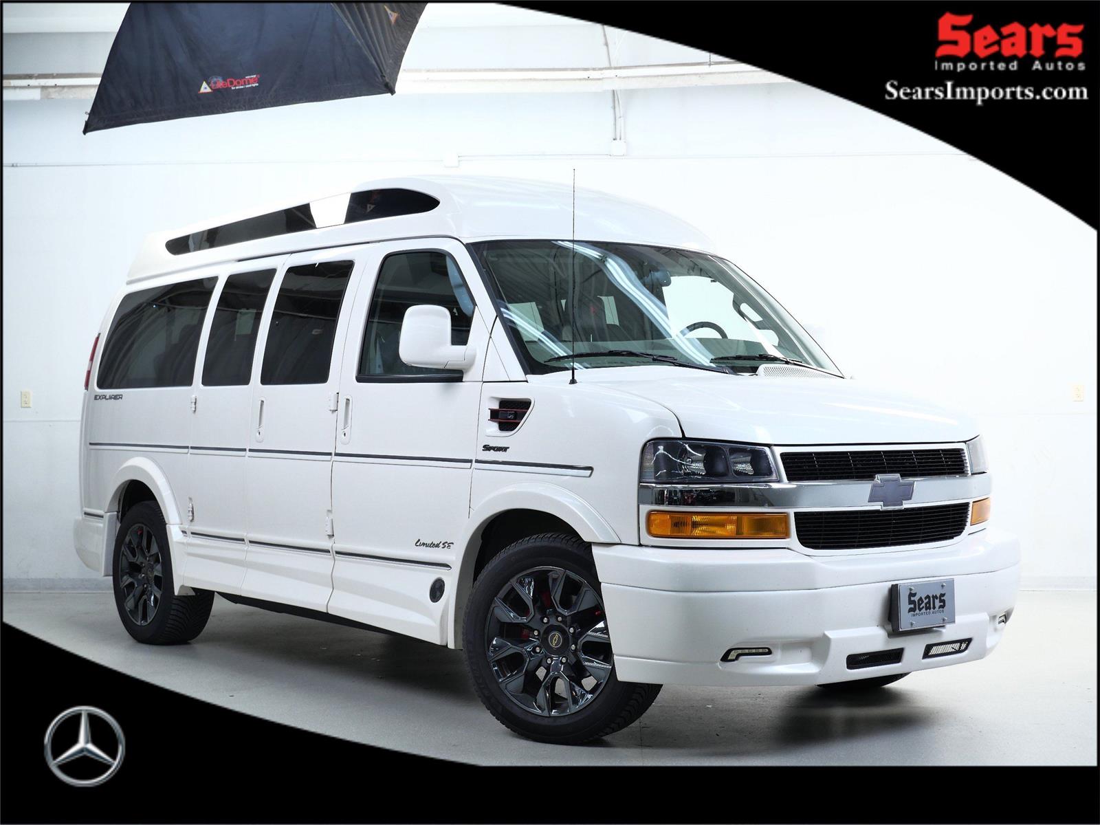 2023 Chevrolet Express Cargo Work Van's photo