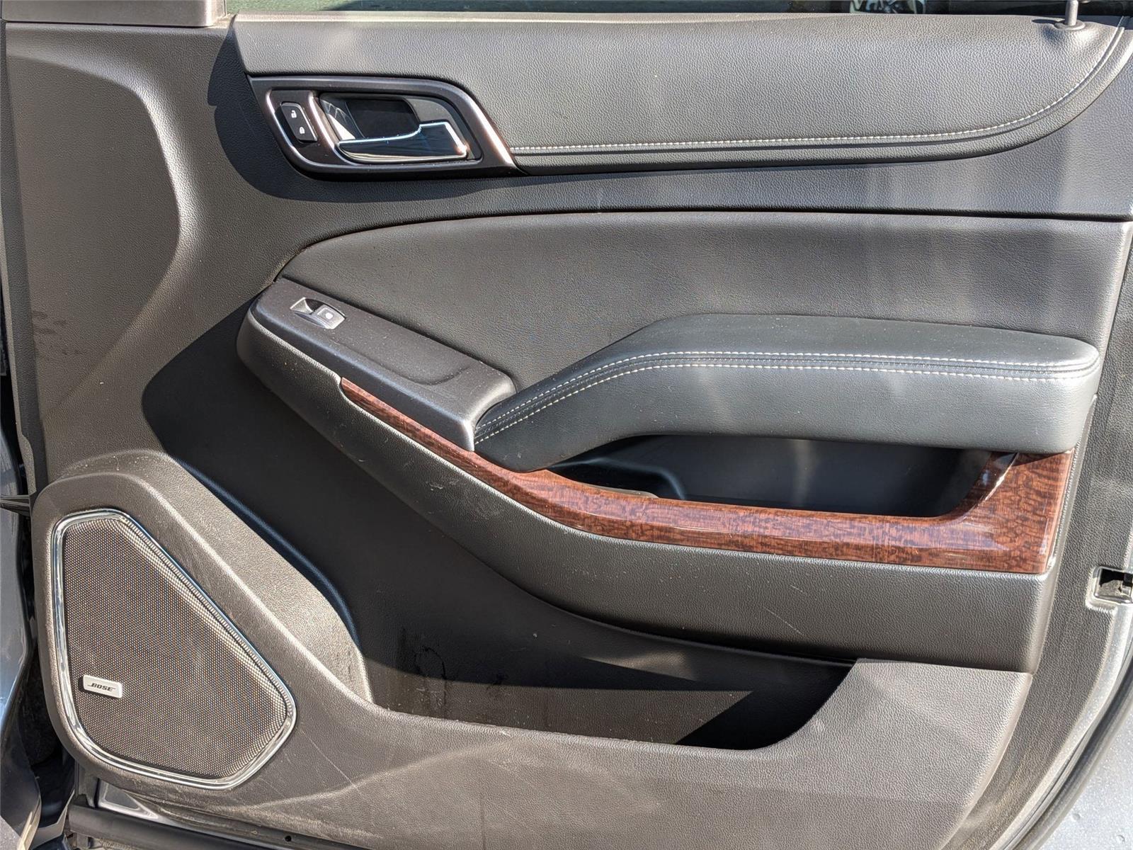 2019 Gmc Yukon SLT photo 33