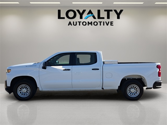 2021 Chevrolet Silverado 1500 photo 2