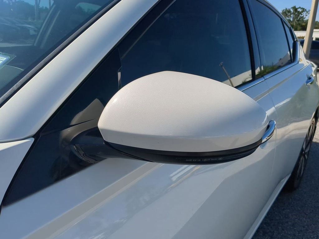 2022 Nissan Altima 2.5 SL photo 12