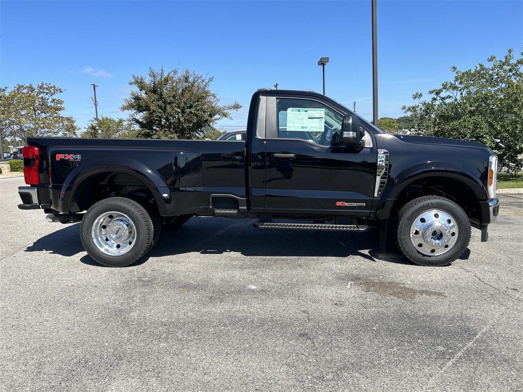 2026 Ford F-450 XLT photo 2