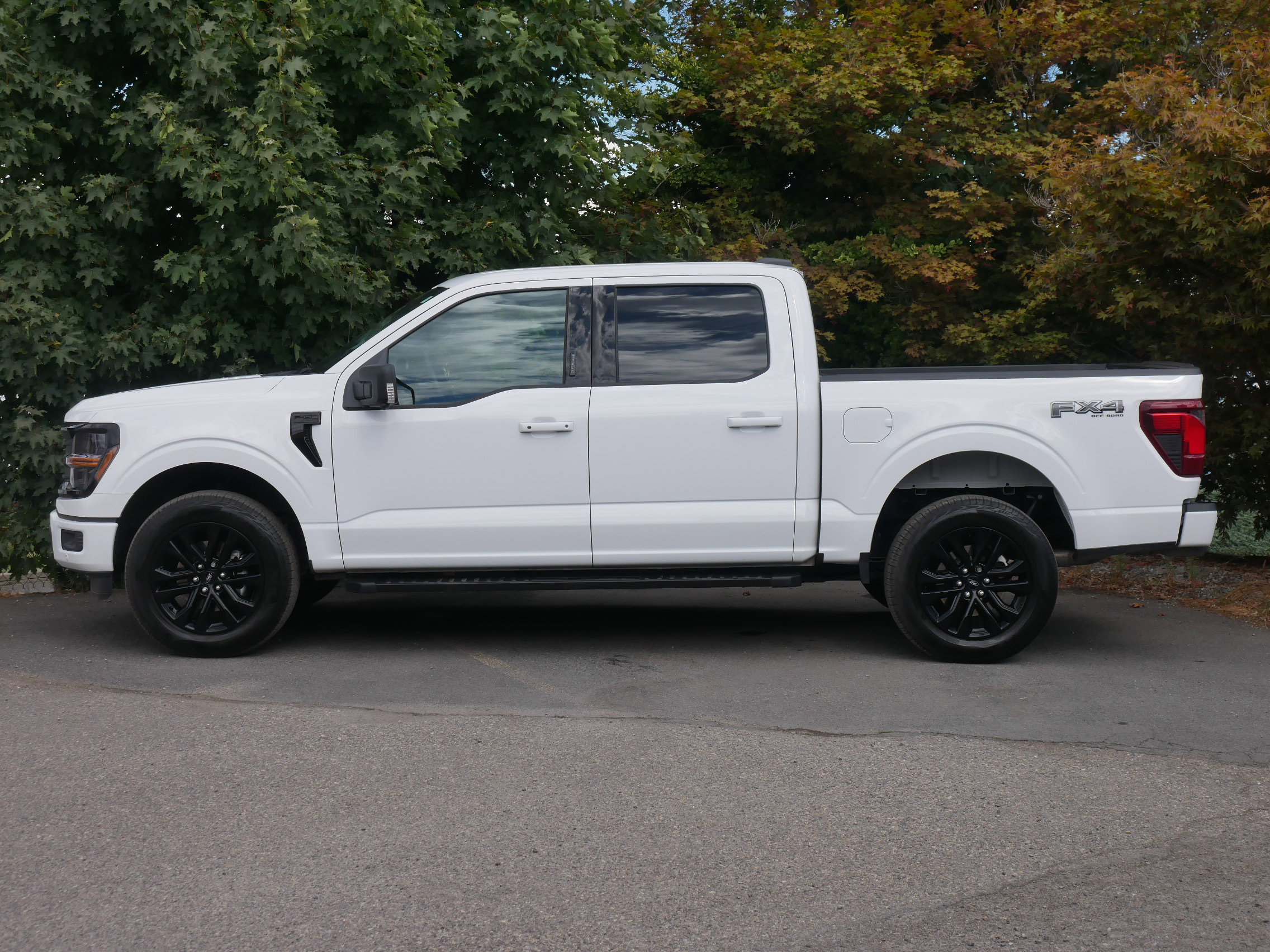 2024 Ford F-150 XLT photo 16