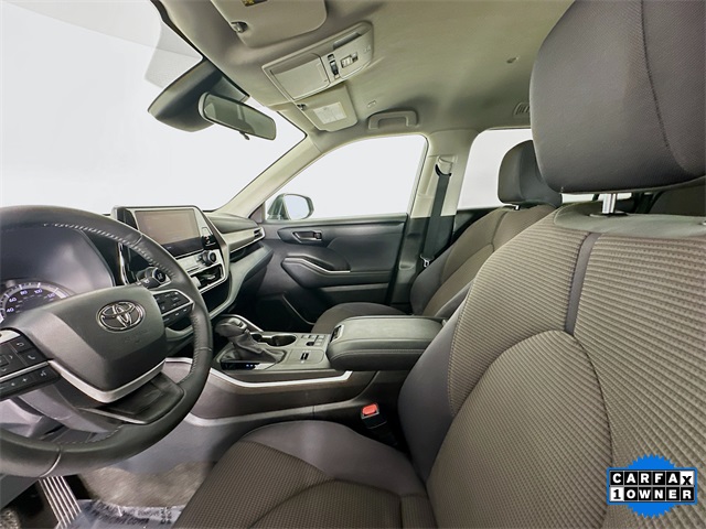 2023 Toyota Highlander L photo 18