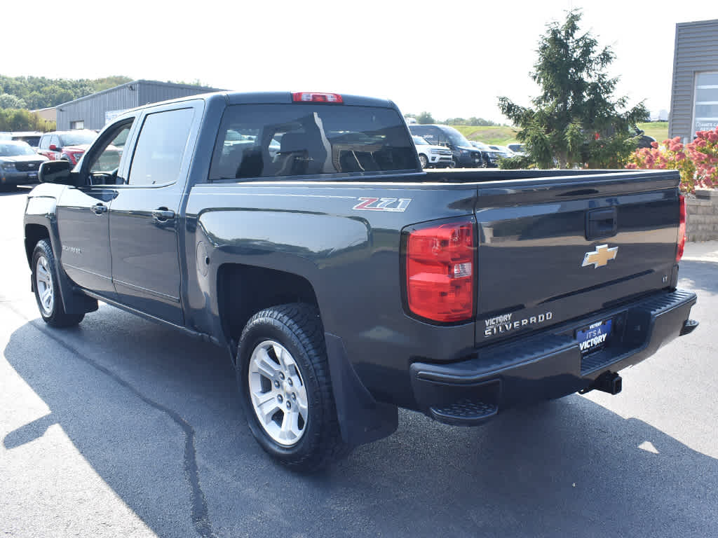 2017 Chevrolet Silverado 1500 LT photo 3