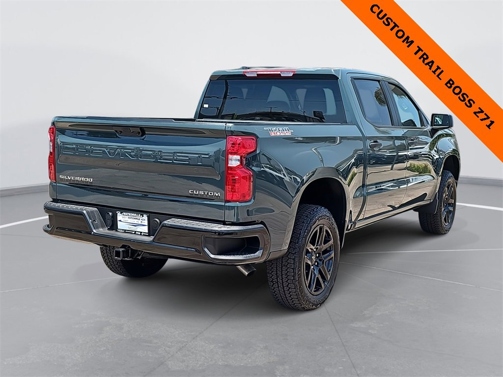 2025 Chevrolet Silverado 1500 Custom Trail Boss photo 3