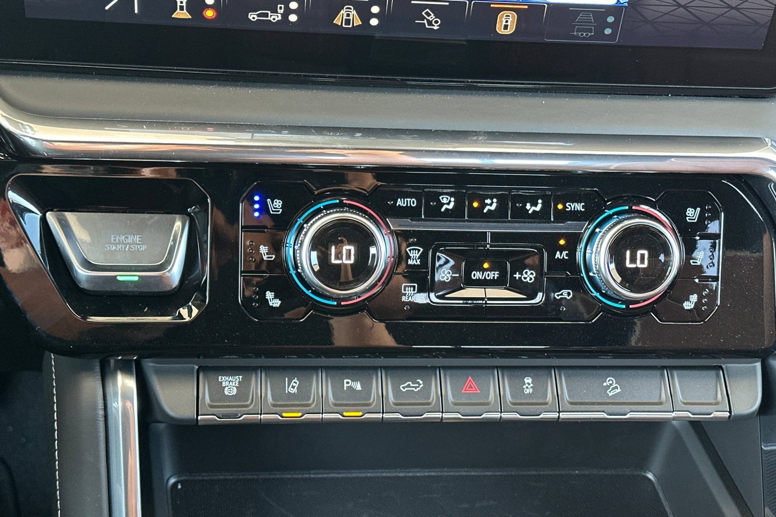 2025 Gmc Sierra 2500 HD Denali Ultimate photo 18