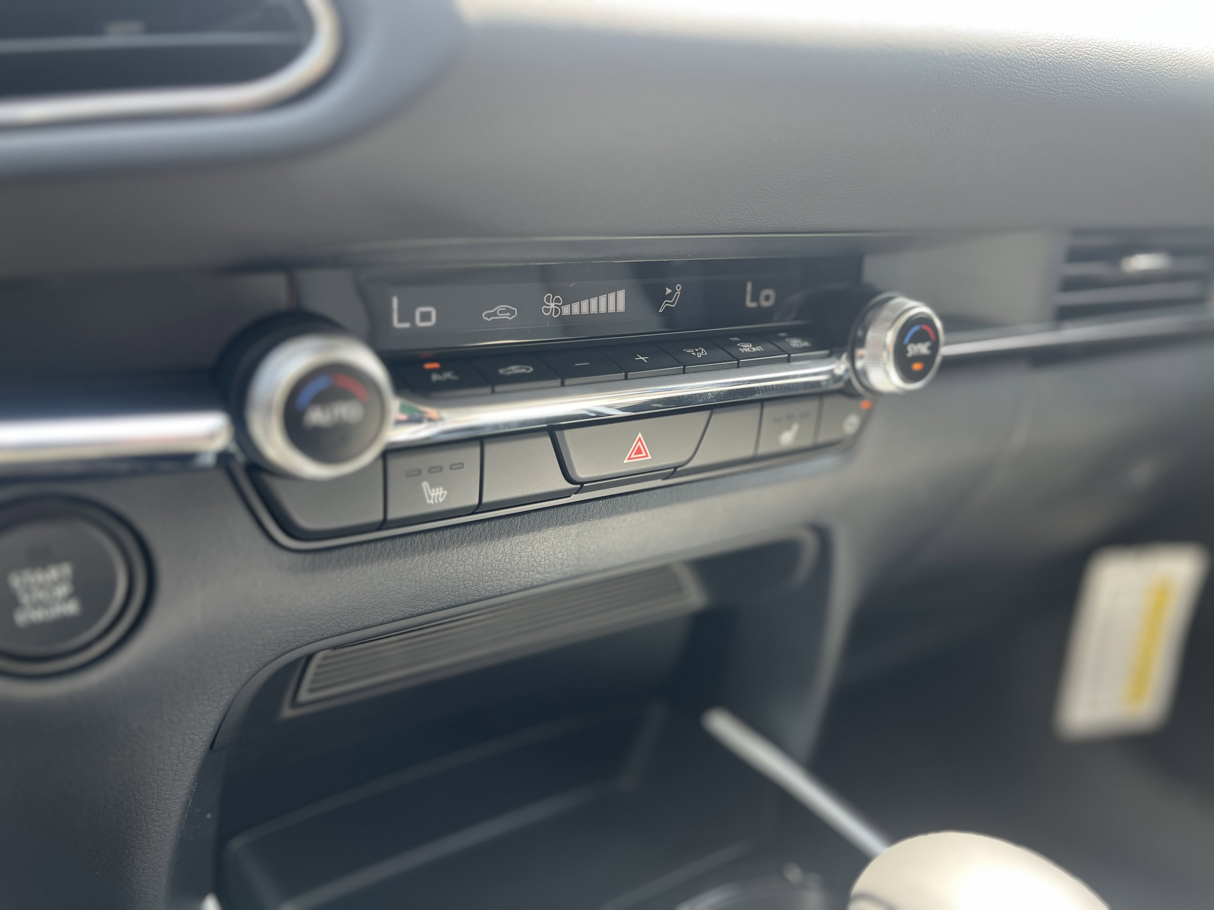 2025 Mazda CX-30 2.5 S Preferred photo 2