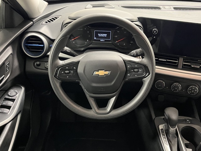 2025 Chevrolet Trax LS photo 14