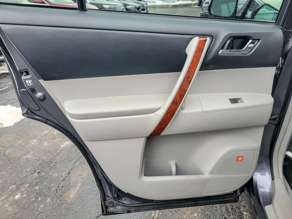 2013 TOYOTA HIGHLANDER - Image 21