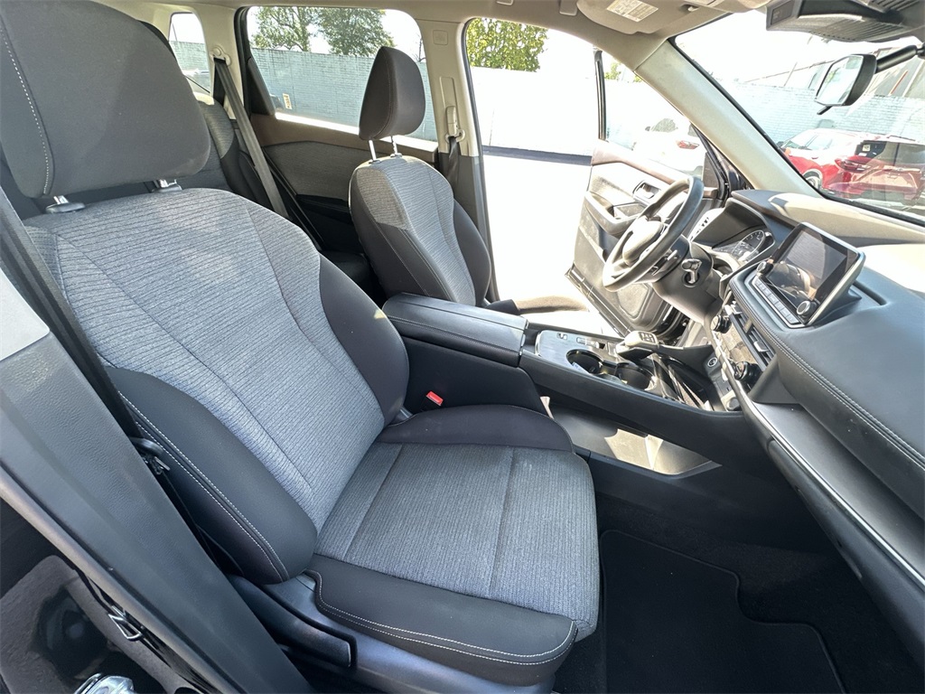 2023 Nissan Rogue SV photo 22