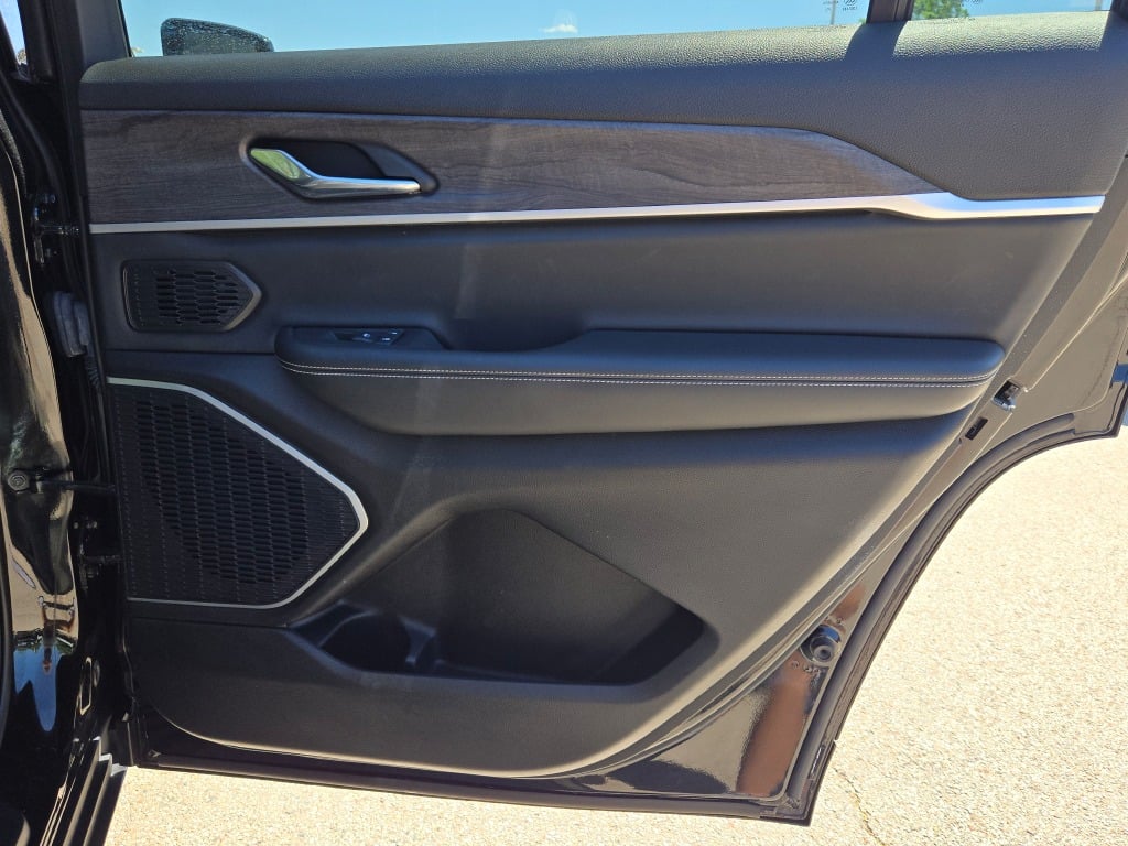 2022 Jeep Grand Cherokee Limited photo 12