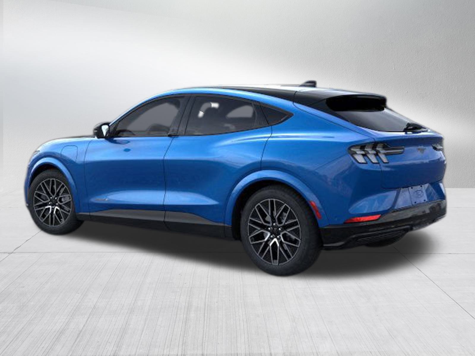2025 Ford Mustang Mach-E Premium photo 4
