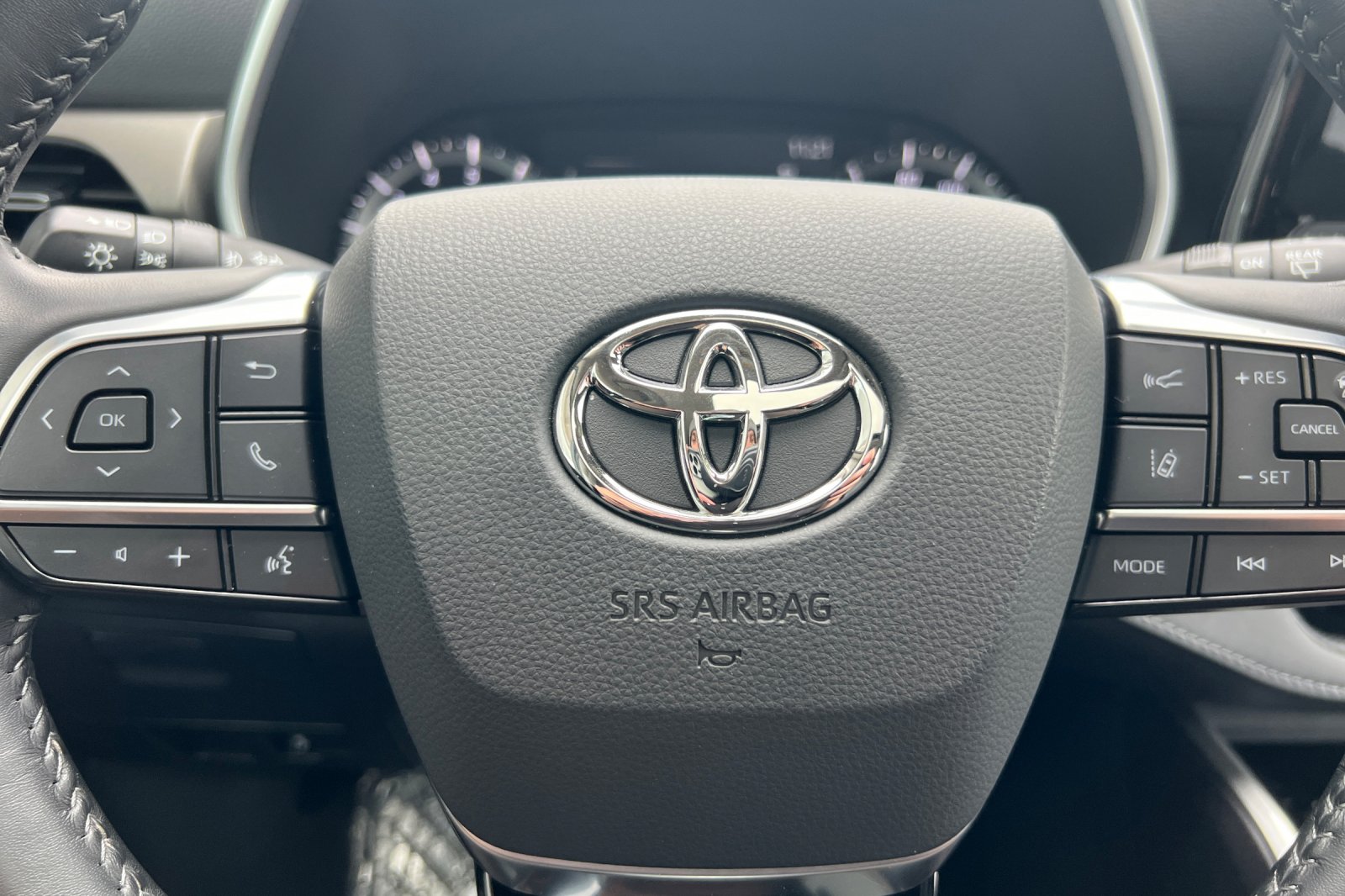 2021 Toyota Highlander XLE photo 17