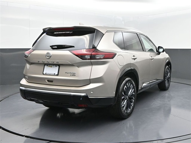 2026 Nissan Rogue Platinum photo 4
