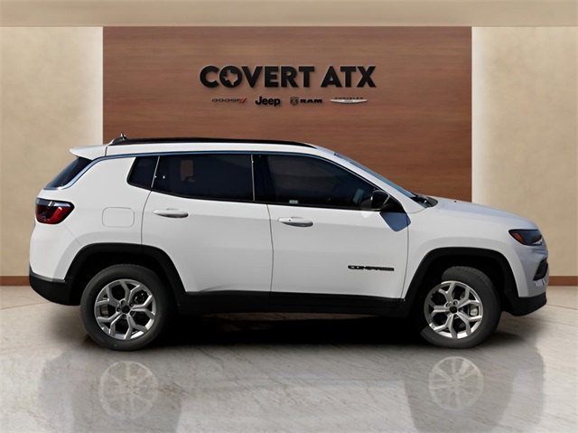 2026 Jeep Compass Latitude photo 4