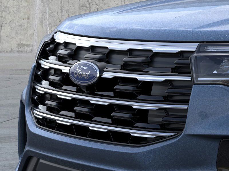 2025 Ford Explorer photo 12