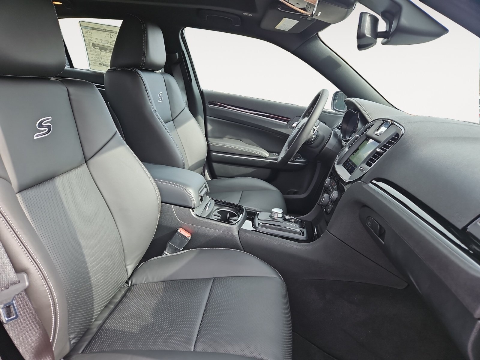 2023 Chrysler 300 S photo 15