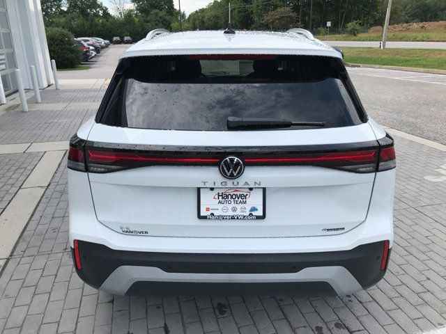 2025 Volkswagen Tiguan SE photo 7