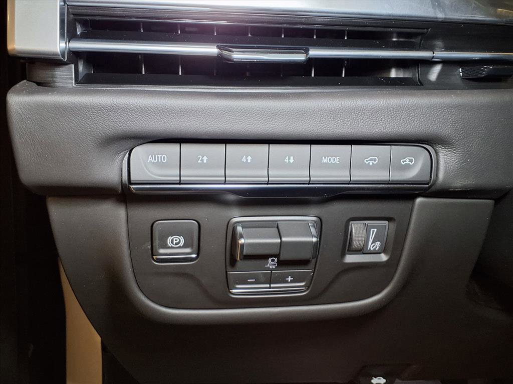 2025 Cadillac Escalade Sport Platinum photo 18