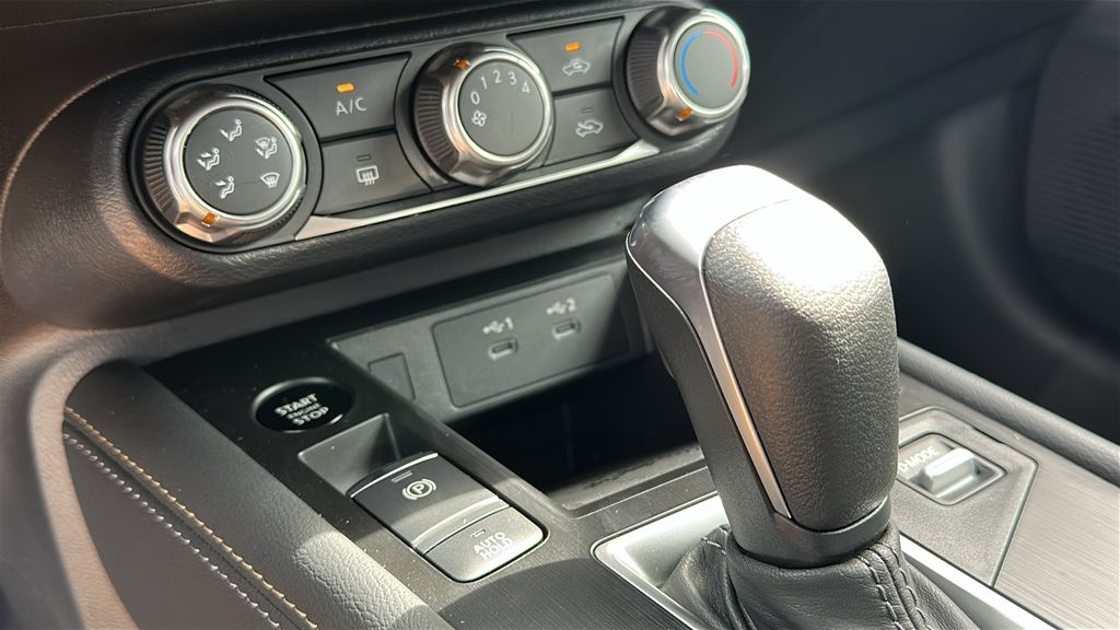 2025 Nissan Murano SV photo 17