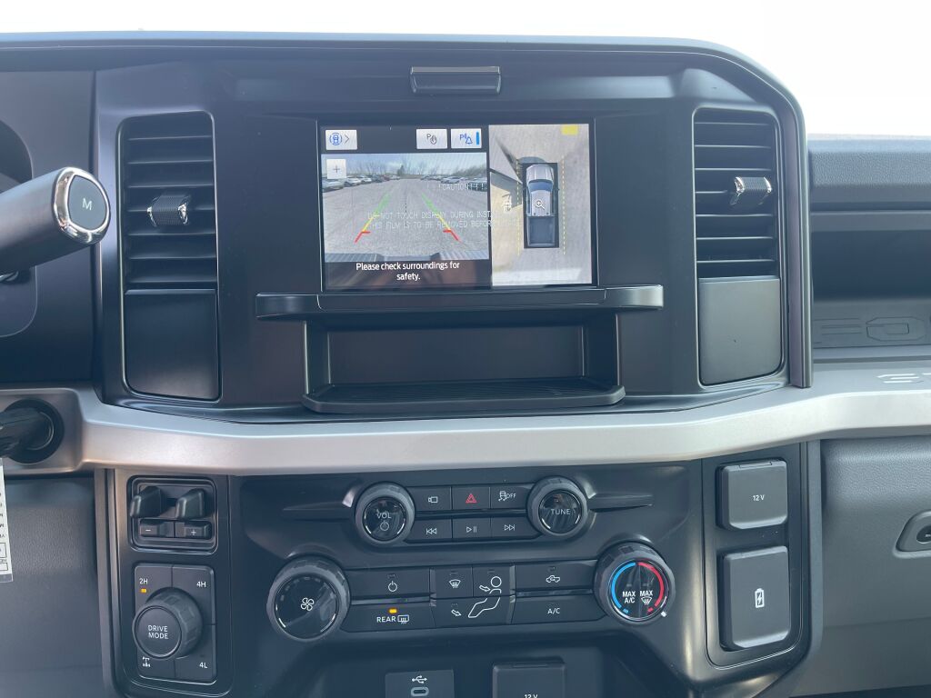 2025 Ford F-350 XL photo 9