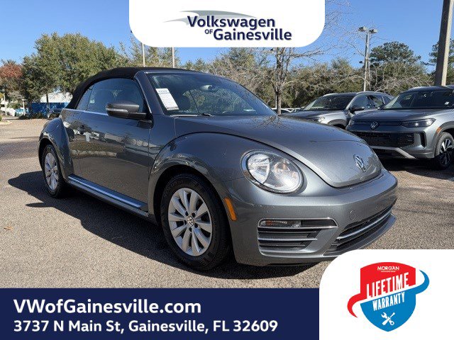 2019 Volkswagen Beetle S's photo