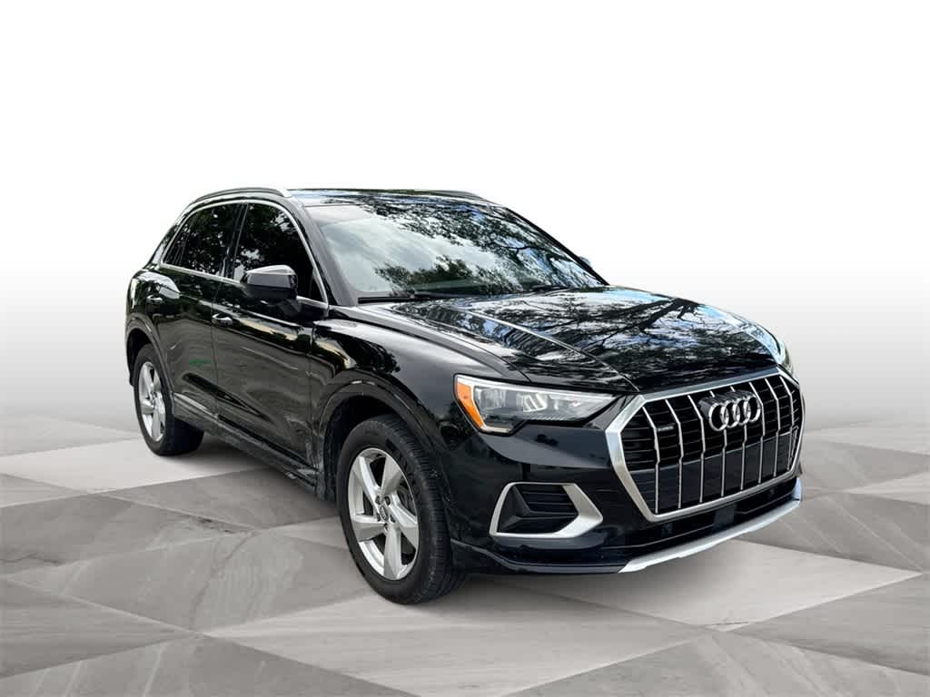 2020 Audi Q3 Premium photo 2