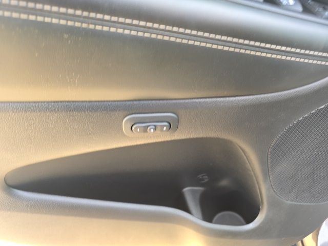 2021 Jeep Grand Cherokee Anniversary Edition photo 10