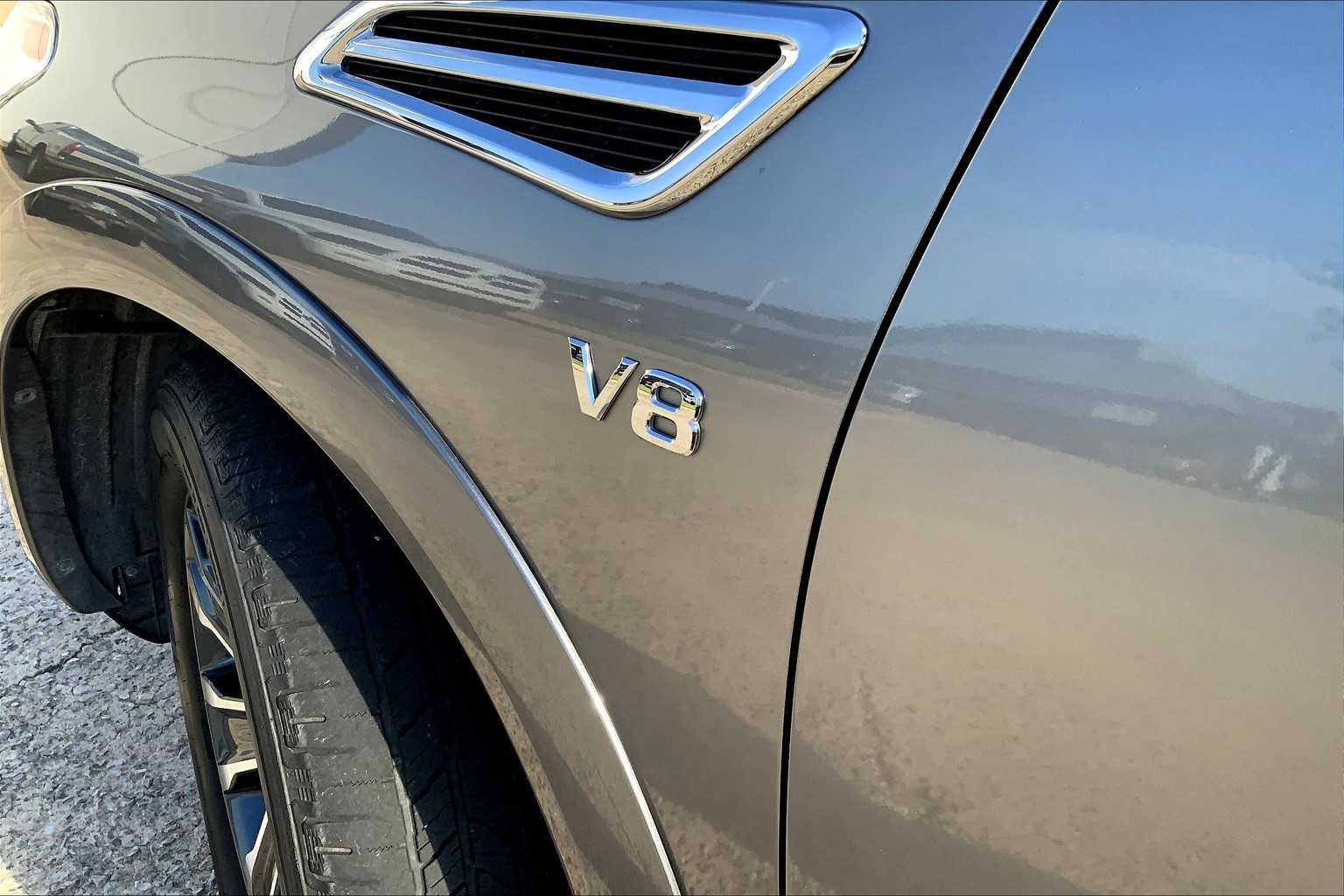 2020 Nissan Armada SL photo 32
