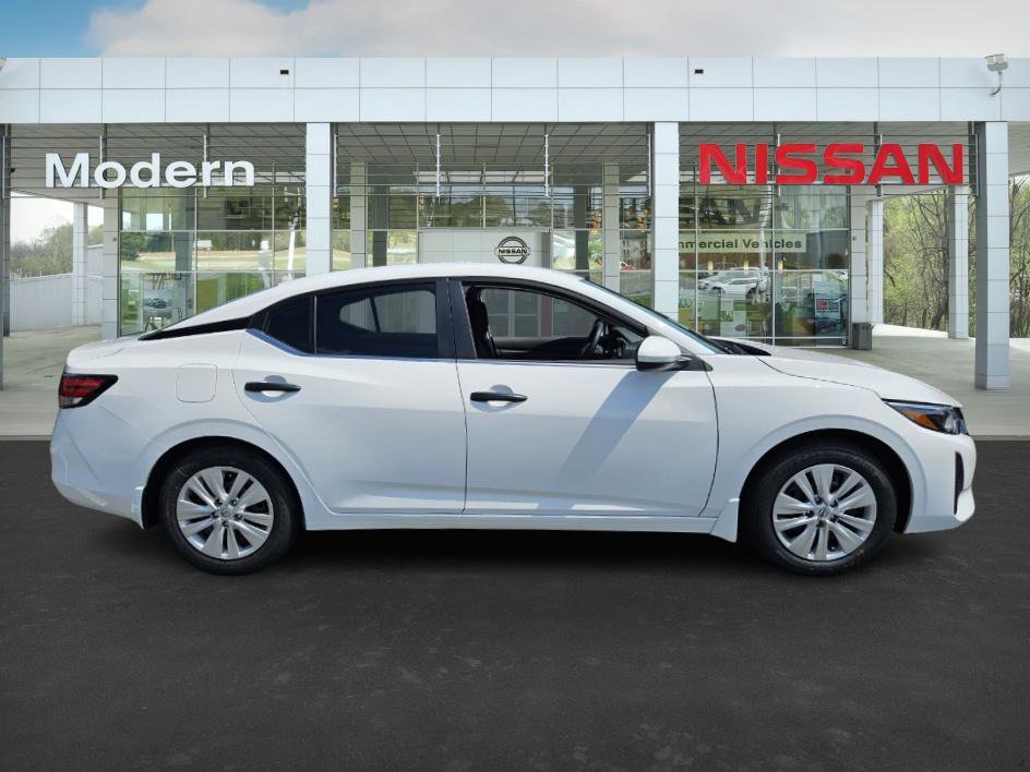 2025 Nissan Sentra S photo 3