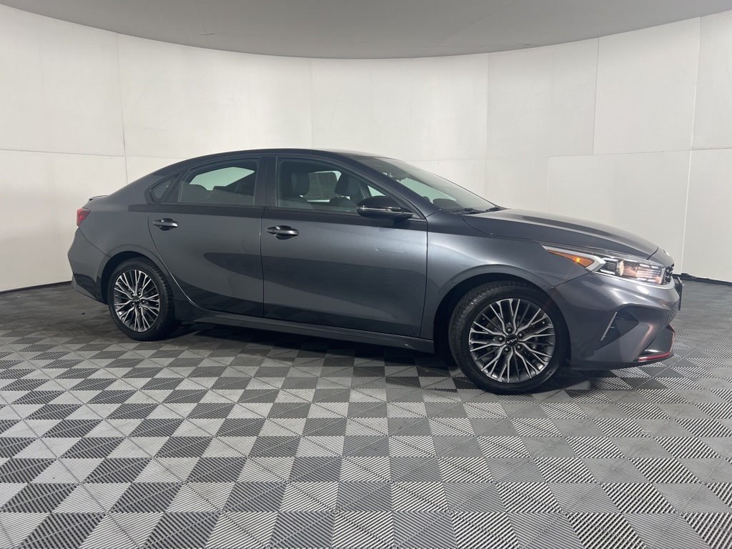 2023 Kia Forte GT-Line photo 11
