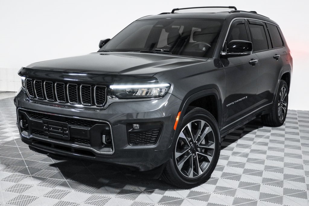 2022 Jeep Grand Cherokee Overland photo 11