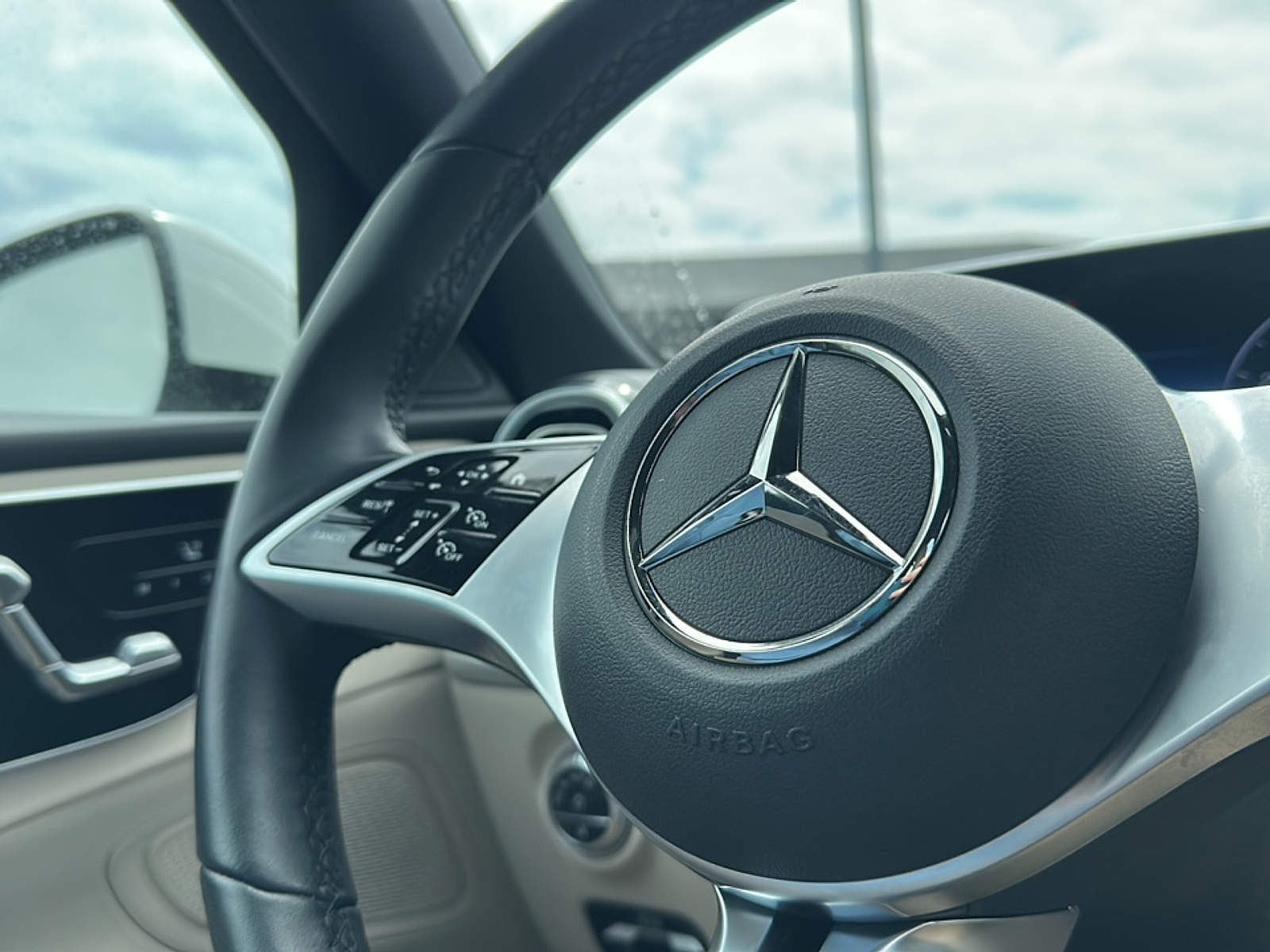 Used 2022 Polar White Mercedes-Benz C 300 image 30