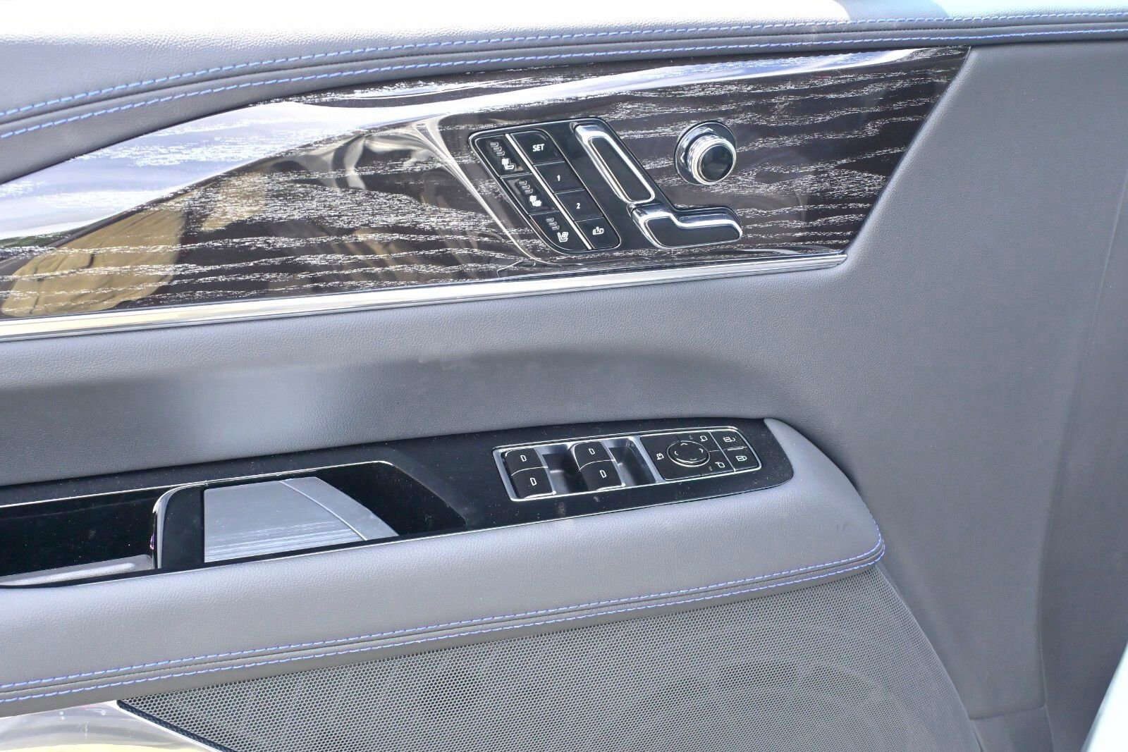 2025 Cadillac Escalade IQ Sport photo 25