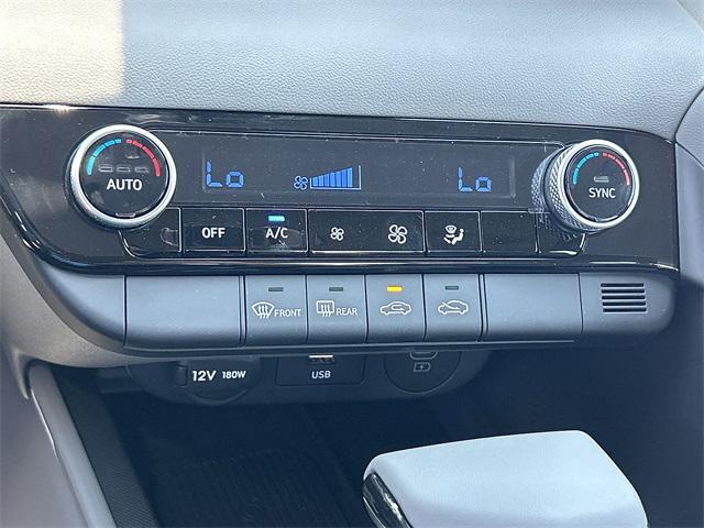 2025 Hyundai Elantra SEL Sport photo 12