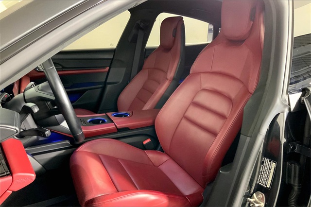 2020 Porsche Taycan Turbo photo 5