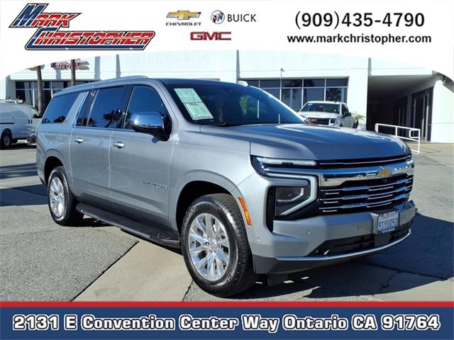 2025 Chevrolet Suburban Premier's photo