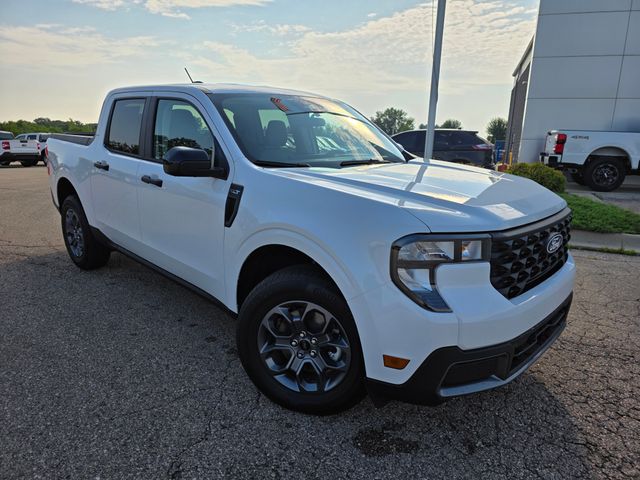 2025 Ford Maverick XLT photo 2