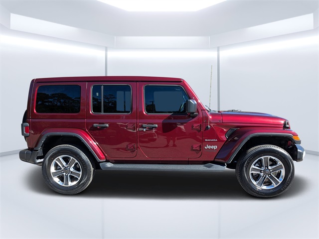 2022 Jeep Wrangler Unlimited Sahara photo 2