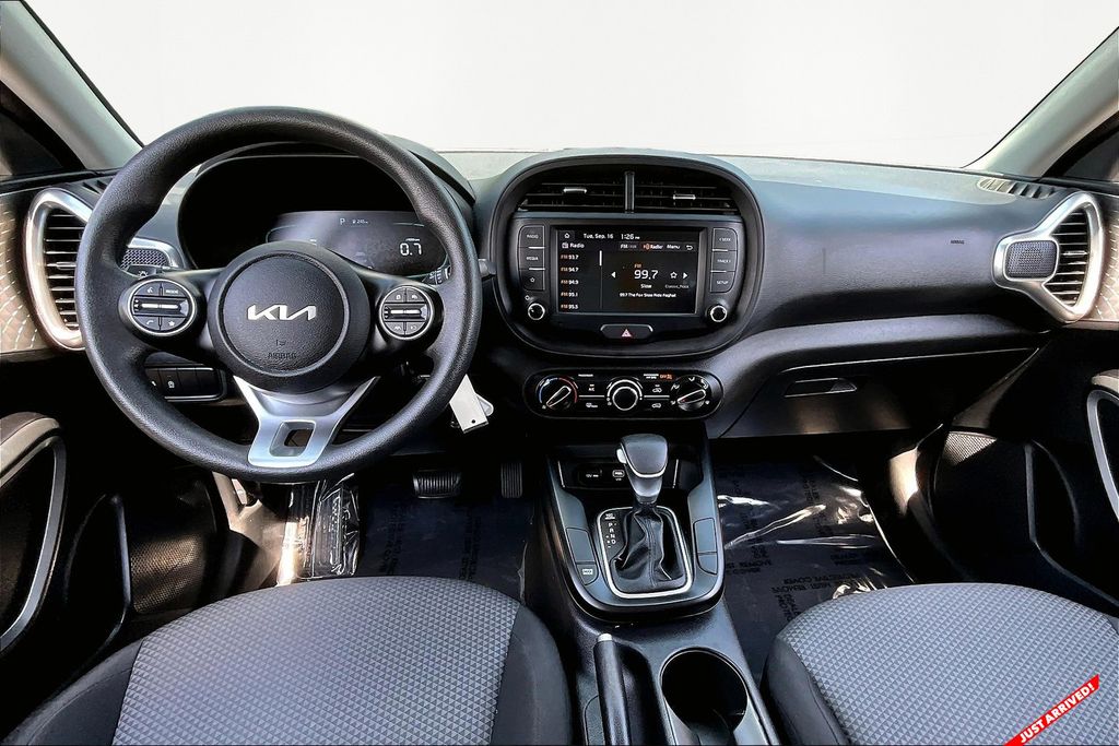 2023 Kia Soul LX photo 7