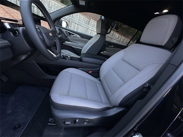 2026 Chevrolet Traverse photo 15
