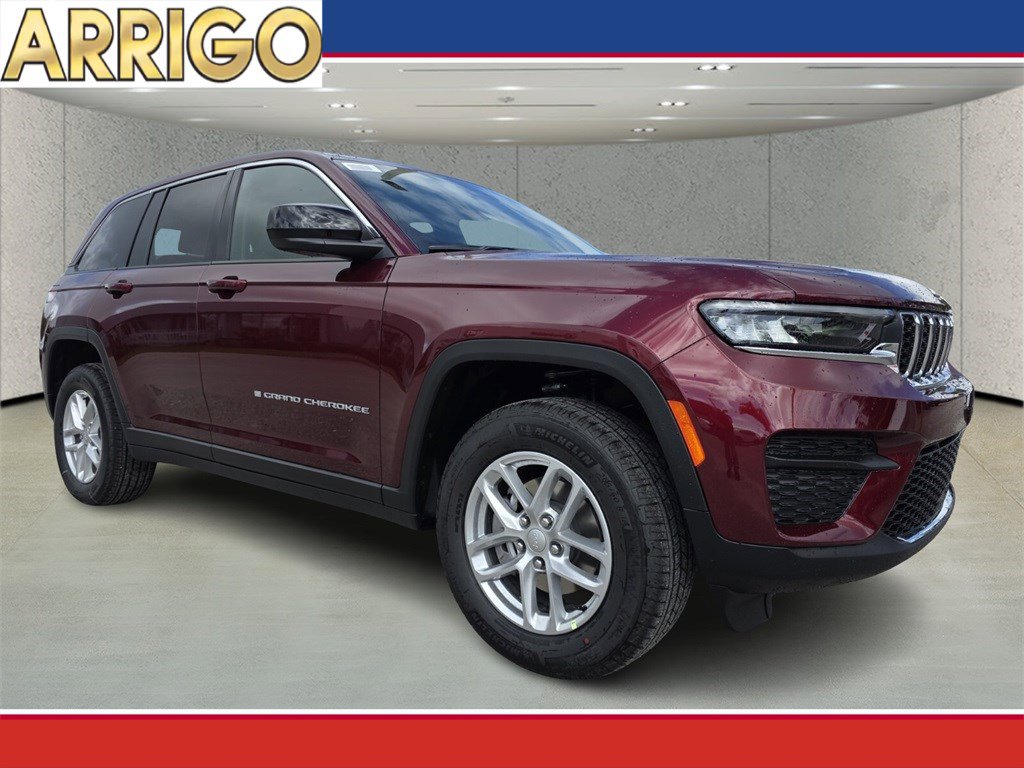 2025 Jeep Grand Cherokee Laredo's photo