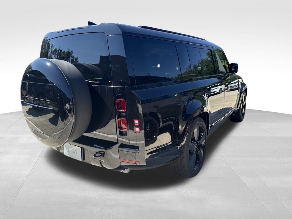 2025 Land Rover Defender 130 X-Dynamic SE photo 19