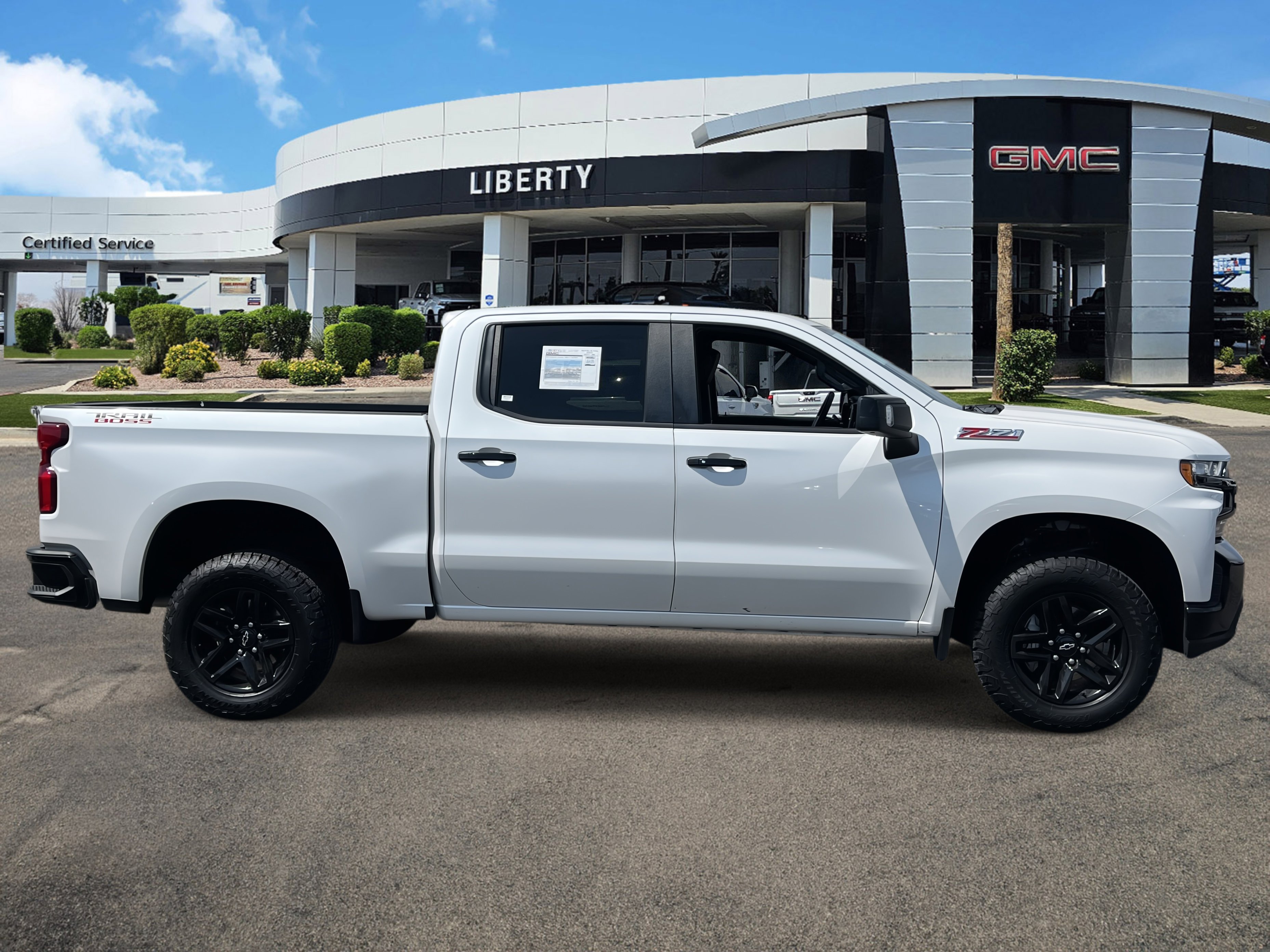 2020 Chevrolet Silverado 1500 LT Trail Boss photo 2