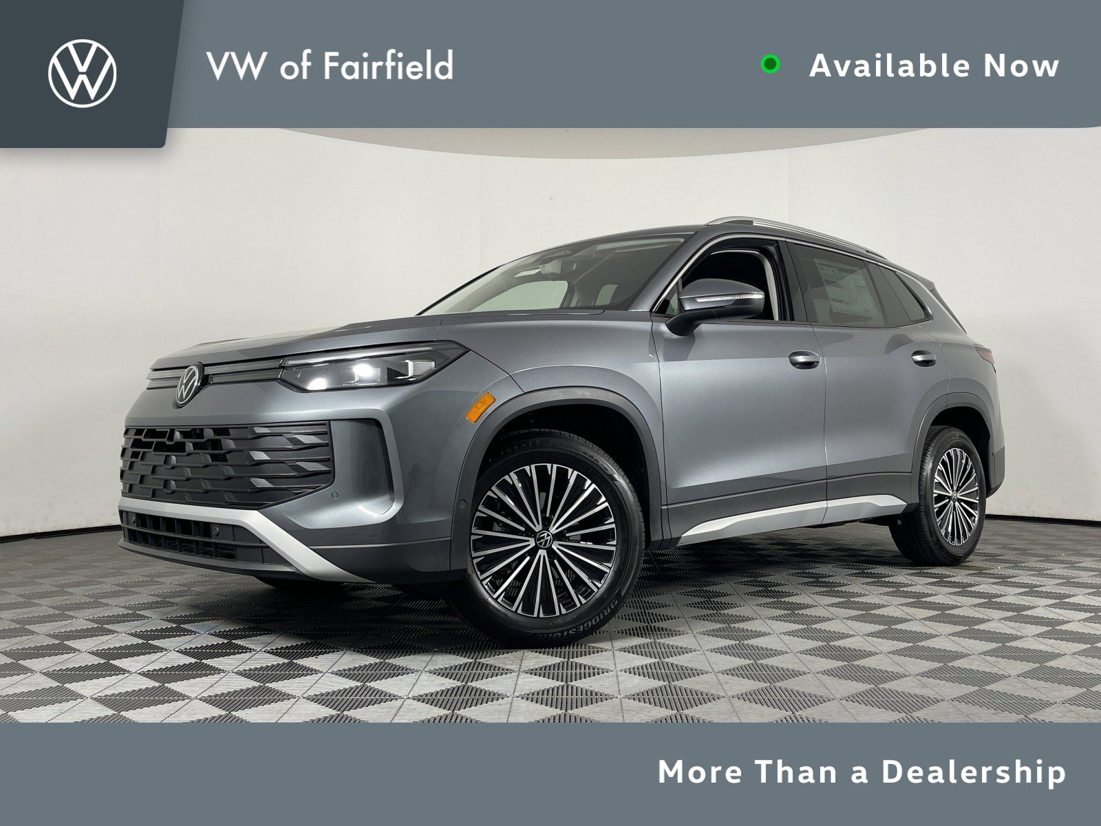 2025 Volkswagen Tiguan S's photo