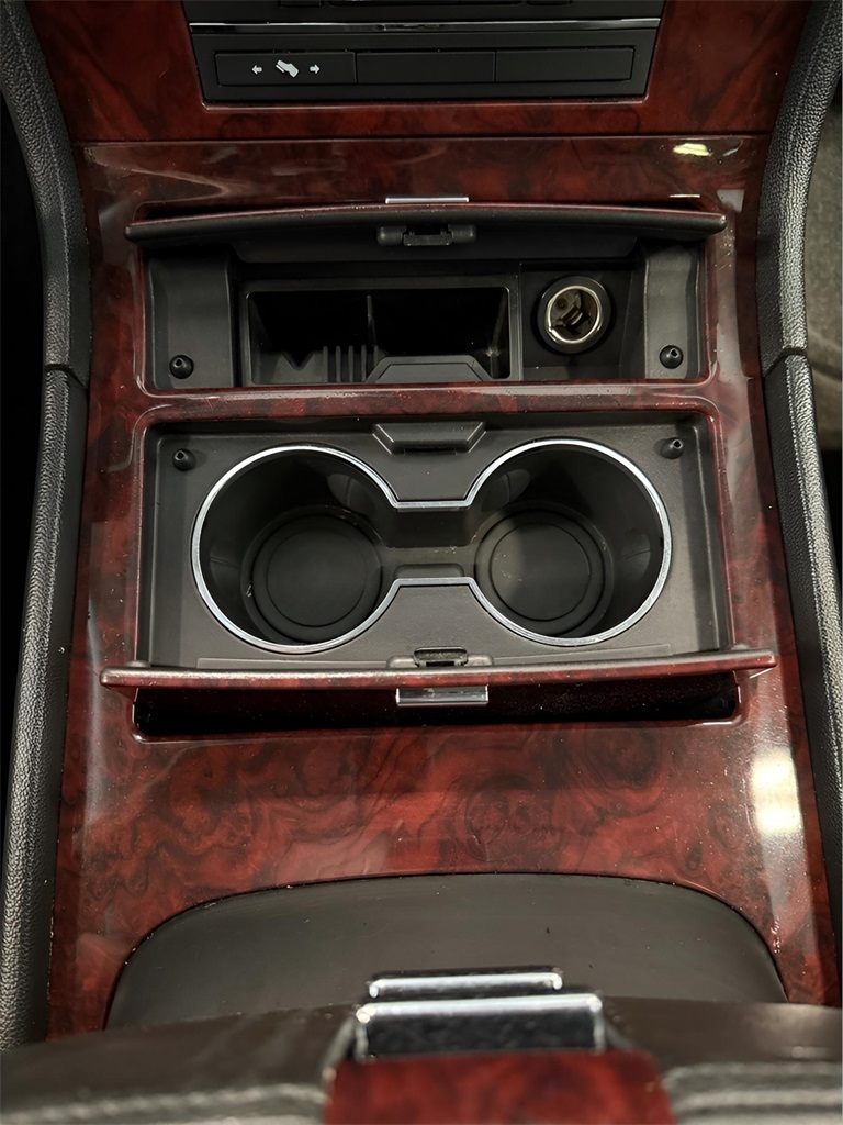 2011 Cadillac Escalade Base photo 20