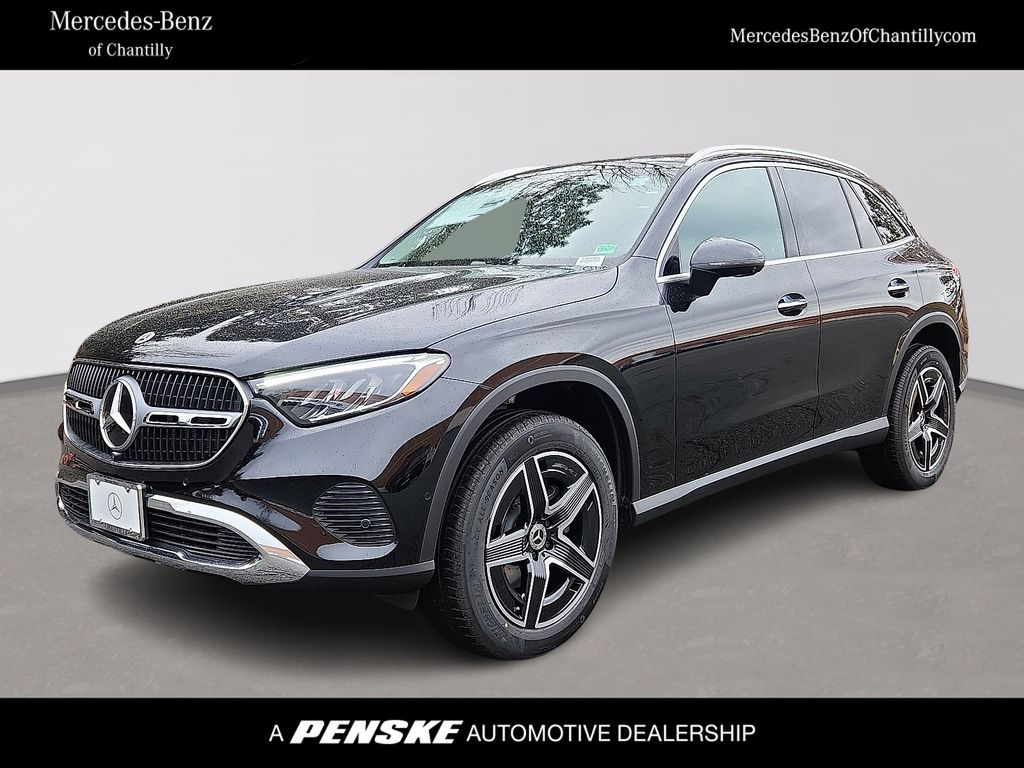2026 Mercedes-Benz GLC Base's photo