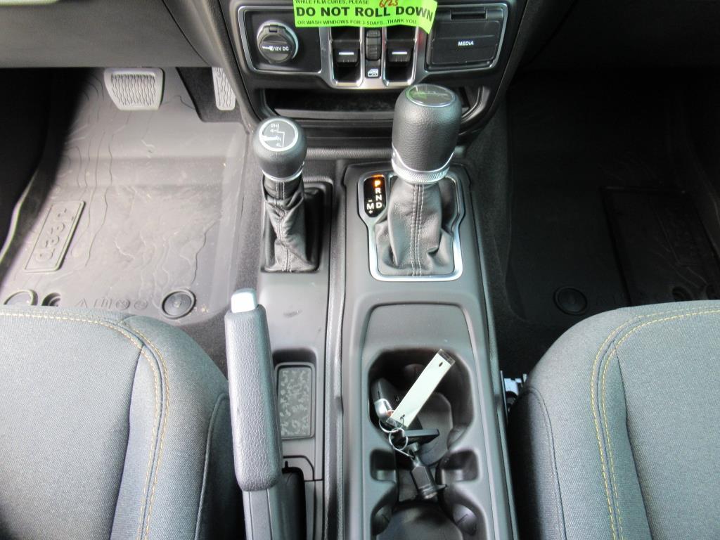 2025 Jeep Gladiator Sport S photo 21