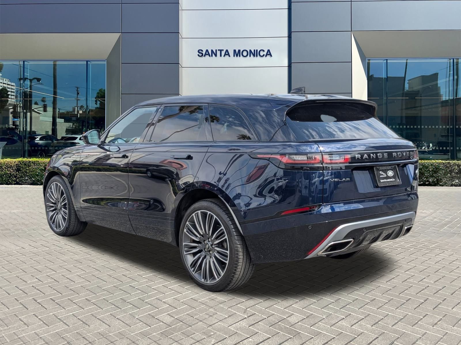 2023 Land Rover Range Rover Velar R-Dynamic S photo 8
